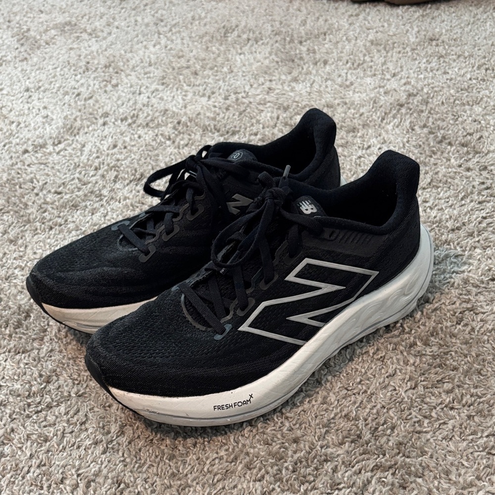 Women’s Nike New Balance Fresh Foam X Vongo v6 black — size 9